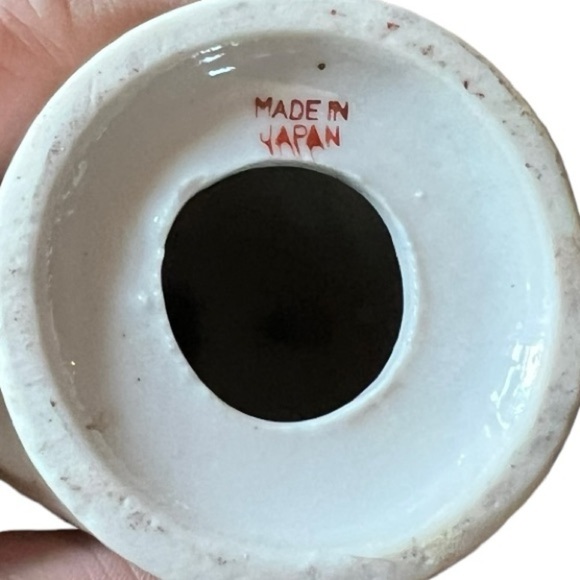 Vintage Victorian Lady Figurine Made in‎ Japan - Picture 3 of 3